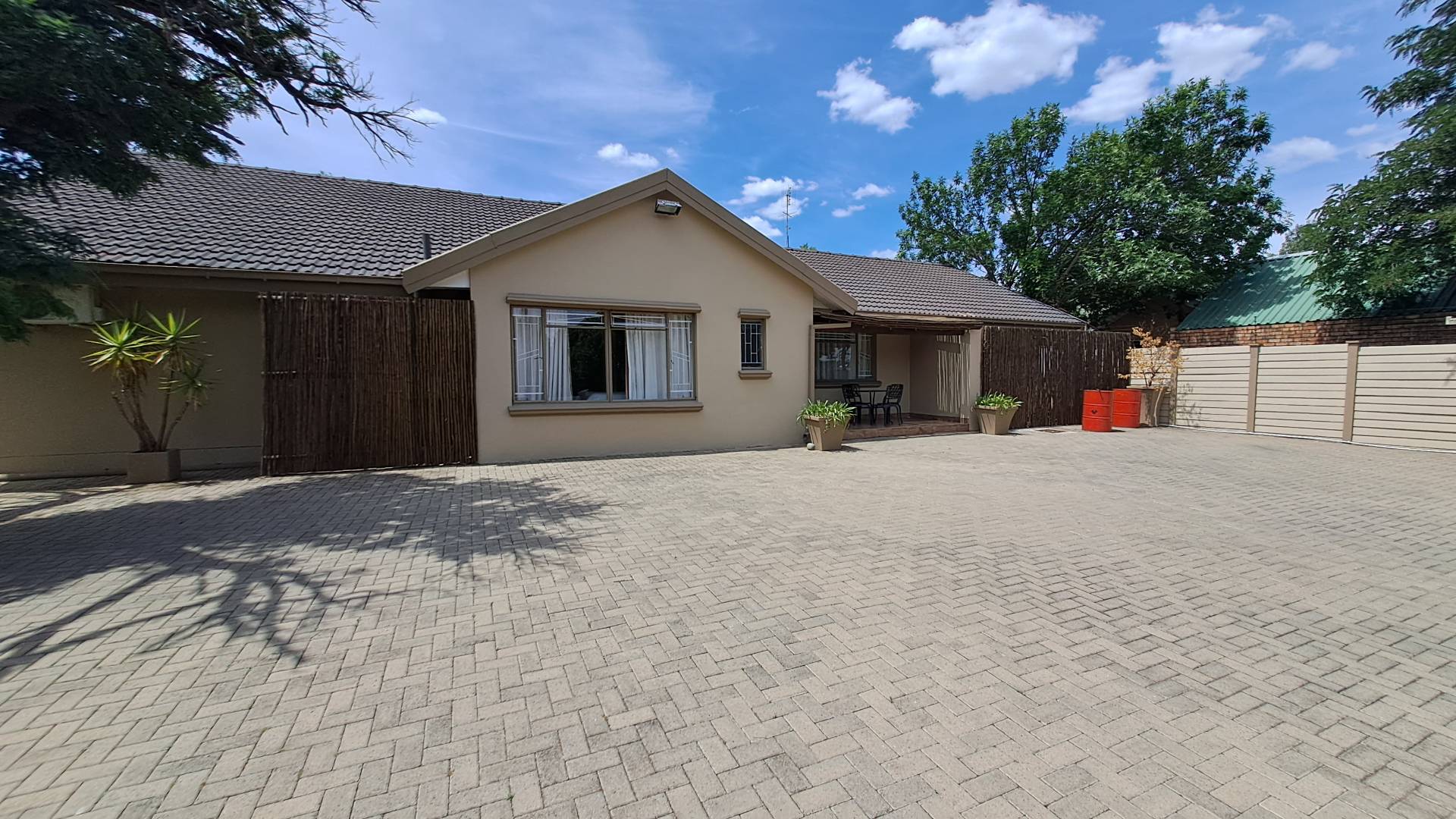 5 Bedroom Property for Sale in Brandwag Free State